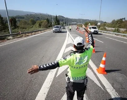 19 Mayıs, Trafiğe Kapalı Yolla