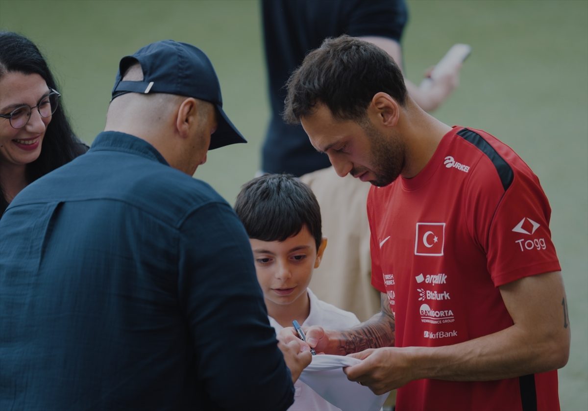 2026 Dünya Kupası Yolunda Milli Gururlar: Hakan Çalhanoğlu
