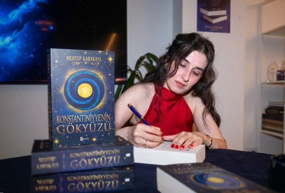 Tarihi gerçeklik ve fantastik kurguyu buluşturan roman : “Konstantiniyye’nin Gökyüzü”