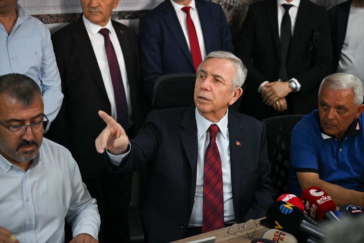 ABB Başkanı Yavaş, Mamak metrosu şantiyesini inceledi