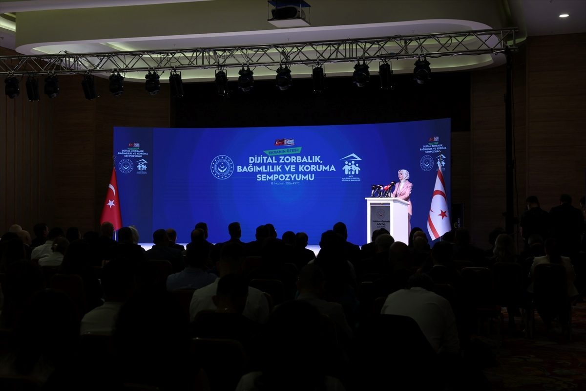 Aile ve Sosyal Hizmetler Bakanı Göktaş, KKTC’de düzenlenen sempozyumun açılışında konuştu: