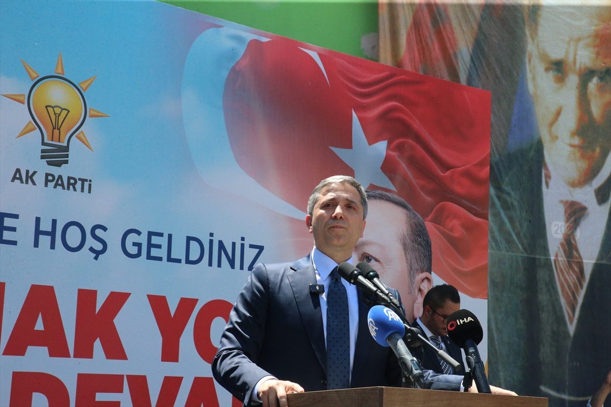 AK Parti Genel Başkan Yardımcısı ve Dış İlişkiler Başkanı Zafer Sırakaya, Tokat’ta konuştu: