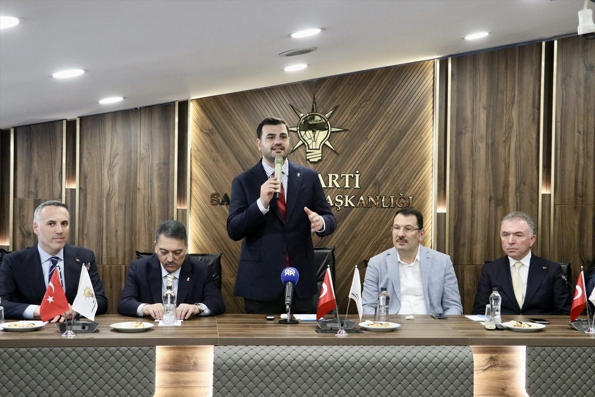 AK Parti Genel Sekreteri İnan, Sakarya İl Başkanlığında konuştu: