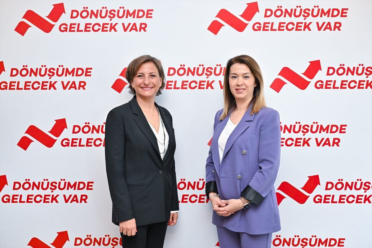 Akbank ve MEB işbirliğiyle ileri dönüşüm meslek liselerinin eğitim modeline dahil oluyor