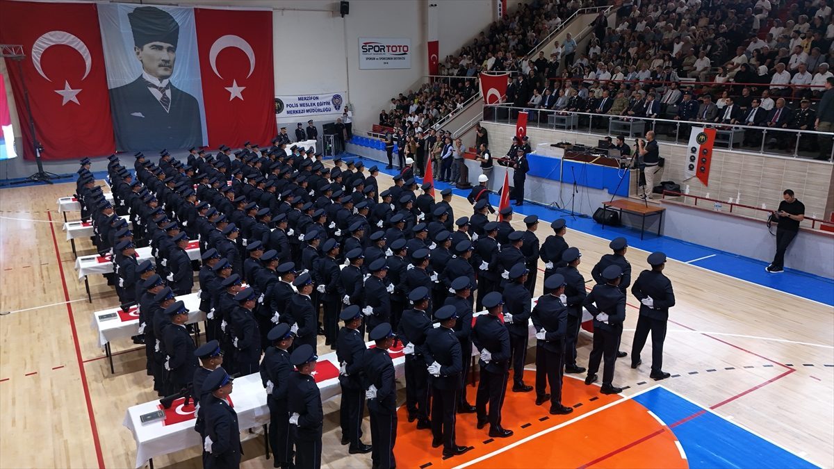 Amasya’da eğitimini tamamlayan 162 polis adayı mezun oldu