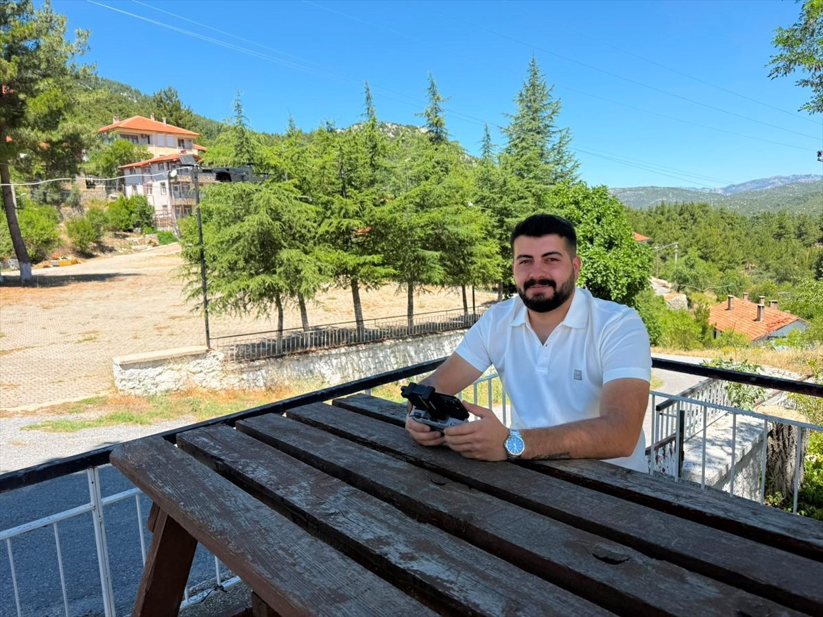 Antalya’da muhtar, orman yangınlarına karşı dronla gönüllü gözlem yapıyor