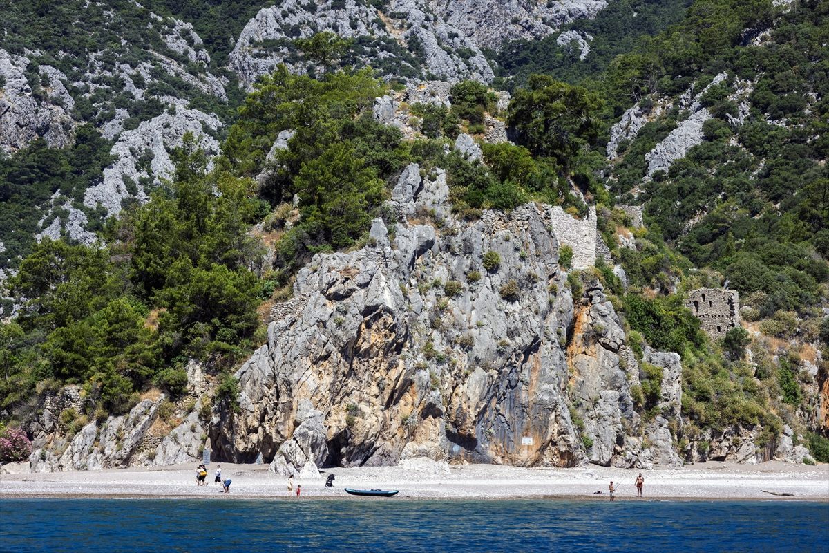 Antalya’nın mavi yolculuk rotası tatilcileri ağırlıyor