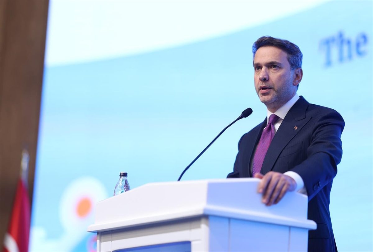 Bakan Bayraktar, güneş enerjisinin Türkiye’deki toplam kapasitenin en büyük tekil kaynağı olacağını söyledi:
