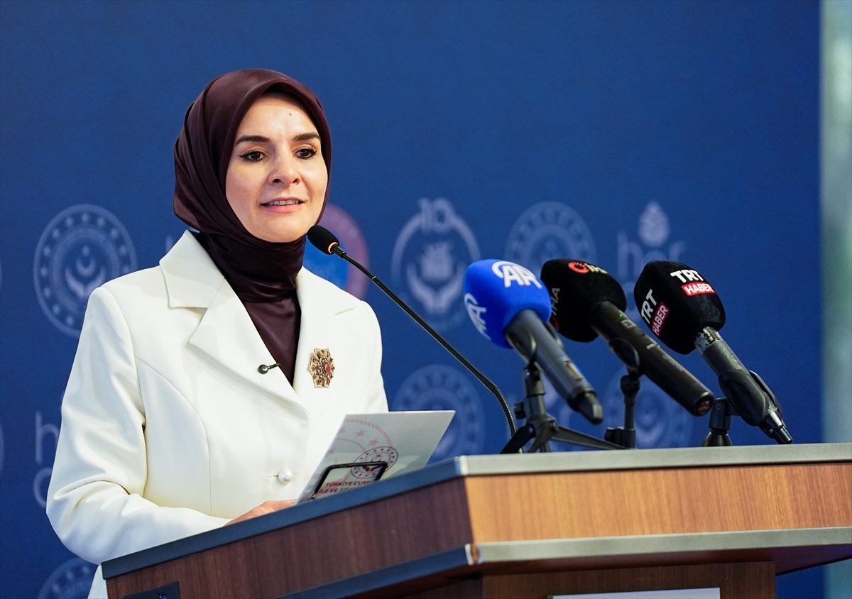 Bakan Göktaş, İstanbul’da Herkadaş Atölye ve Müze Kaşifleri Sertifika Töreni’nde konuştu: