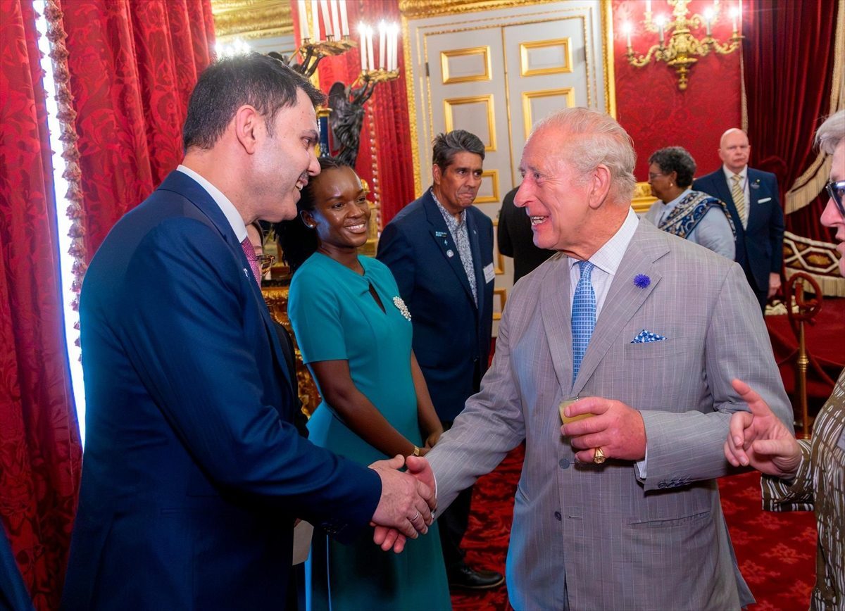 Bakan Kurum, İngiltere Kralı 3. Charles’ın ev sahipliğinde Londra’da düzenlenen resepsiyona katıldı