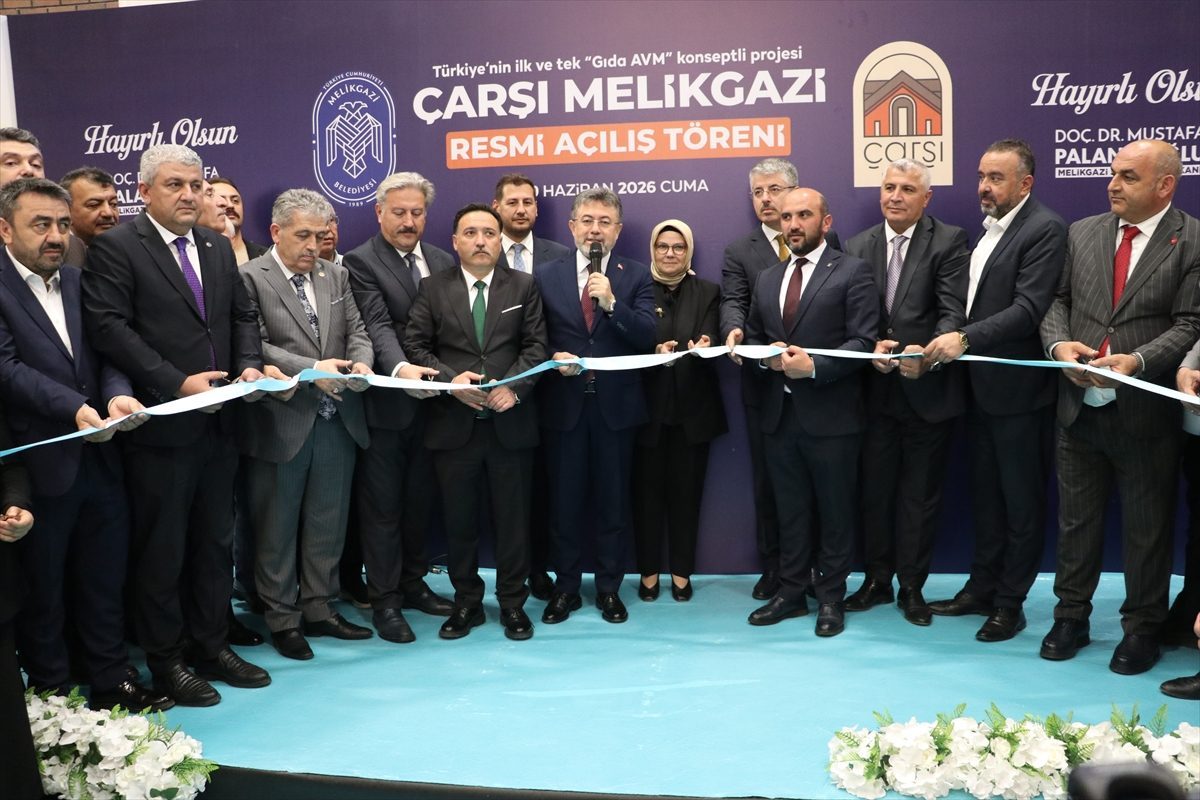 Bakanlar Kurum ve Yumaklı Kayseri’de ziyaretlerde bulundu