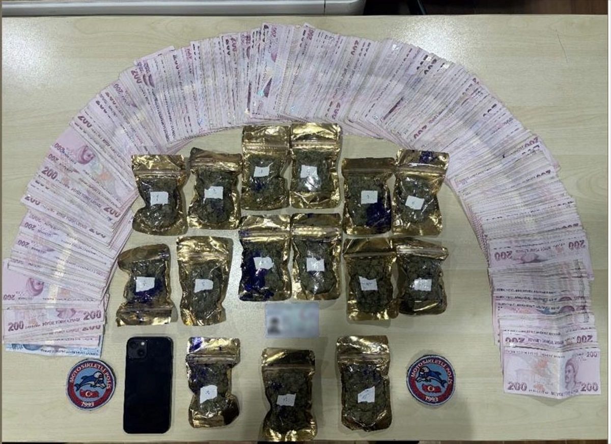 Bakırköy’de otomobilinde uyuşturucu ele geçirilen sürücü tutuklandı