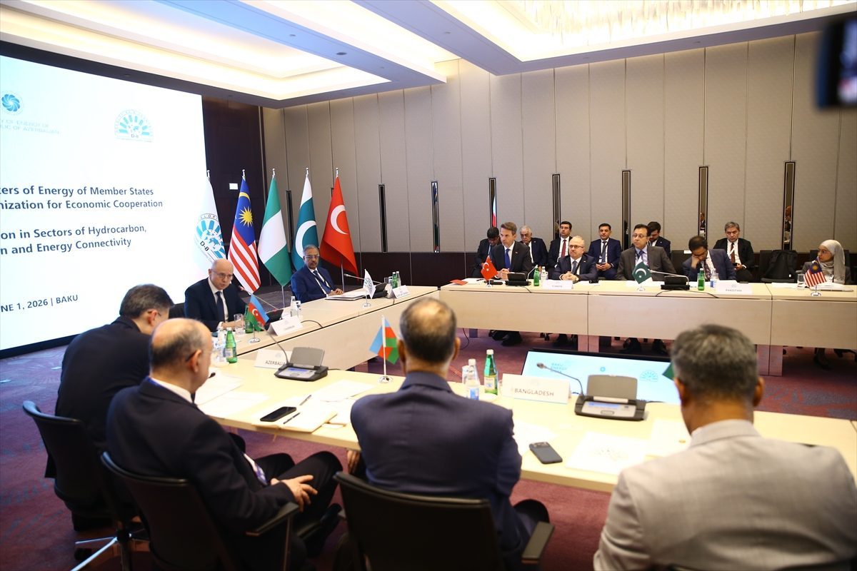 Bakü’de D8 Enerji Bakanları 1. Toplantısı yapıldı