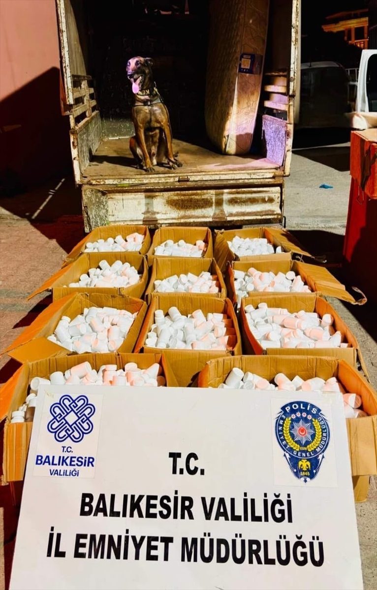 Balıkesir’de 144 bin 900 uyuşturucu hap ele geçirildi