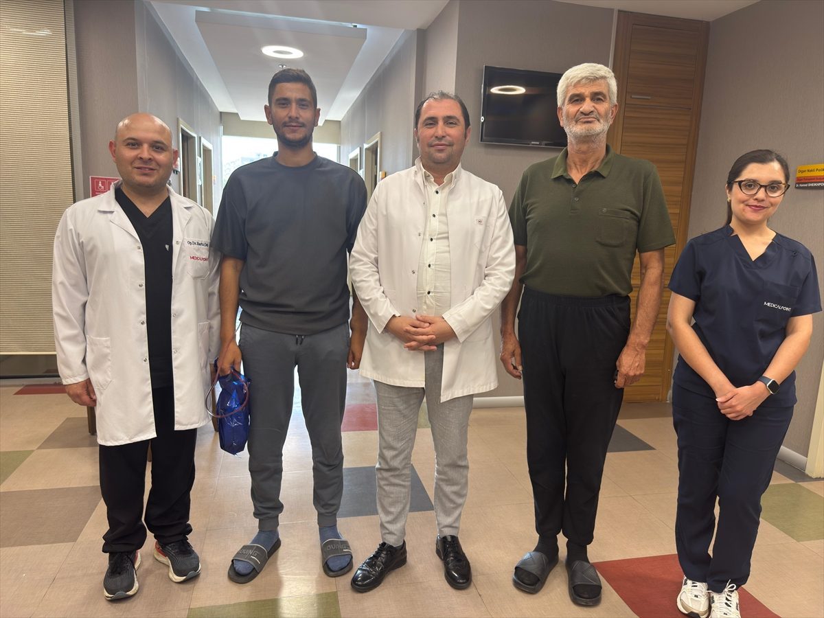 Böbreğini bağışladığı oğlunun hayata tutunması “Babalar Günü” hediyesi oldu