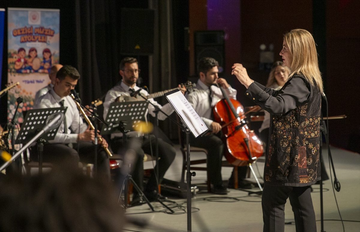 Bolu’da “Gezici Müzik Atölyesi” gala programı düzenlendi