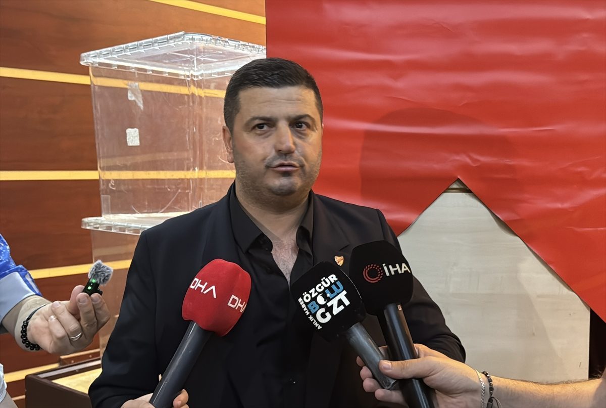 Boluspor’da Erdal Bayrak, yeniden başkan seçildi