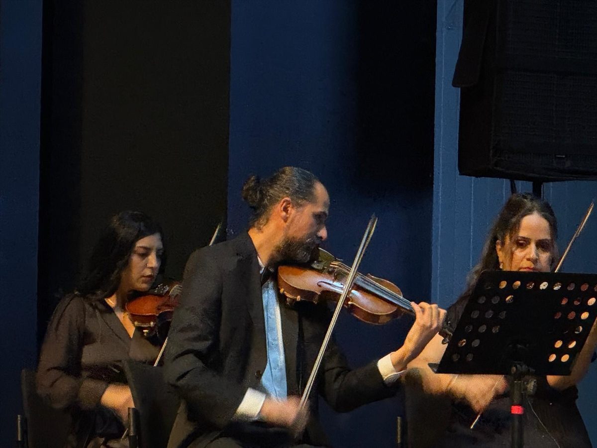 Bursa Maarif Orkestrası ve Çok Sesli Korosu konser verdi