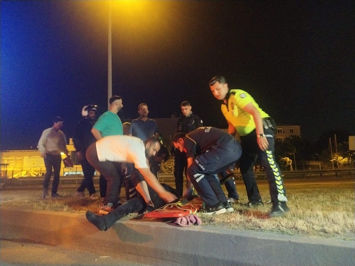 Bursa’da devrilen motosikletin sürücüsü ağır yaralandı