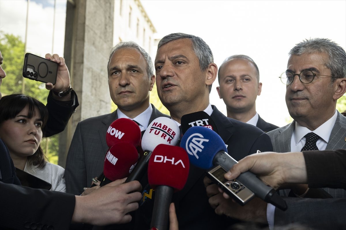 CHP Grup Başkanı Özel, gazetecilerin sorularını yanıtladı: