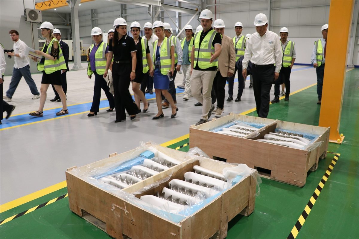 Çinli kompresör üreticisi Kaishan Grup, İzmir’deki fabrikasını hizmete açtı