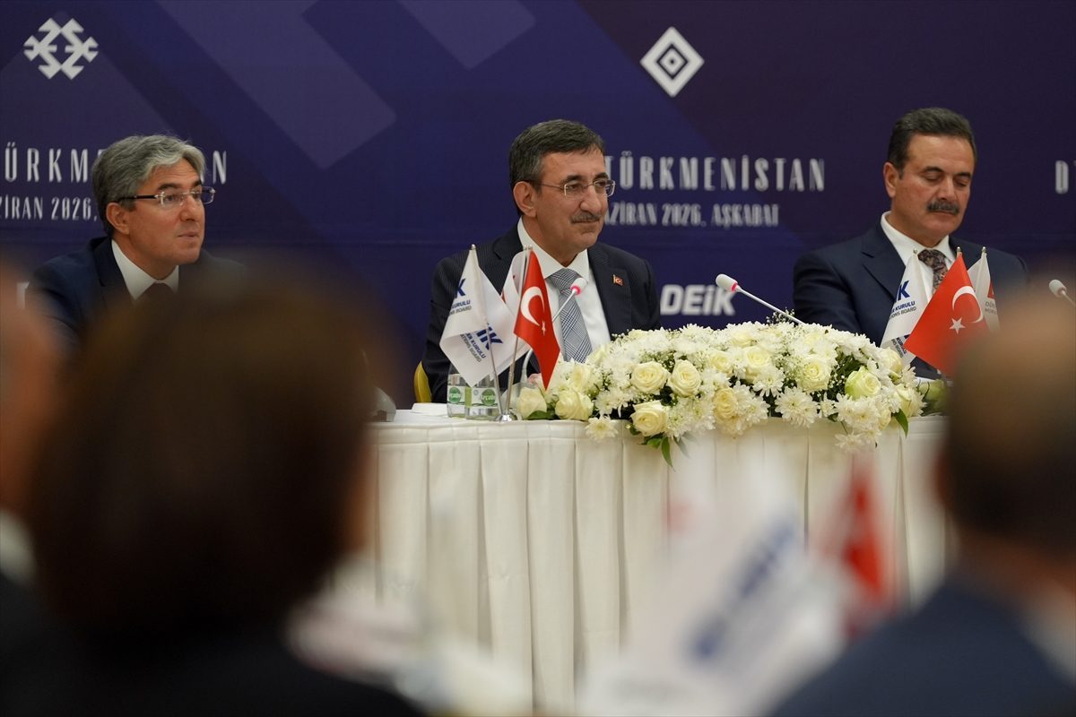 Cumhurbaşkanı Yardımcısı Yılmaz, Aşkabat’ta Dünya Türk İş Konseyi Toplantısı’nda konuştu: