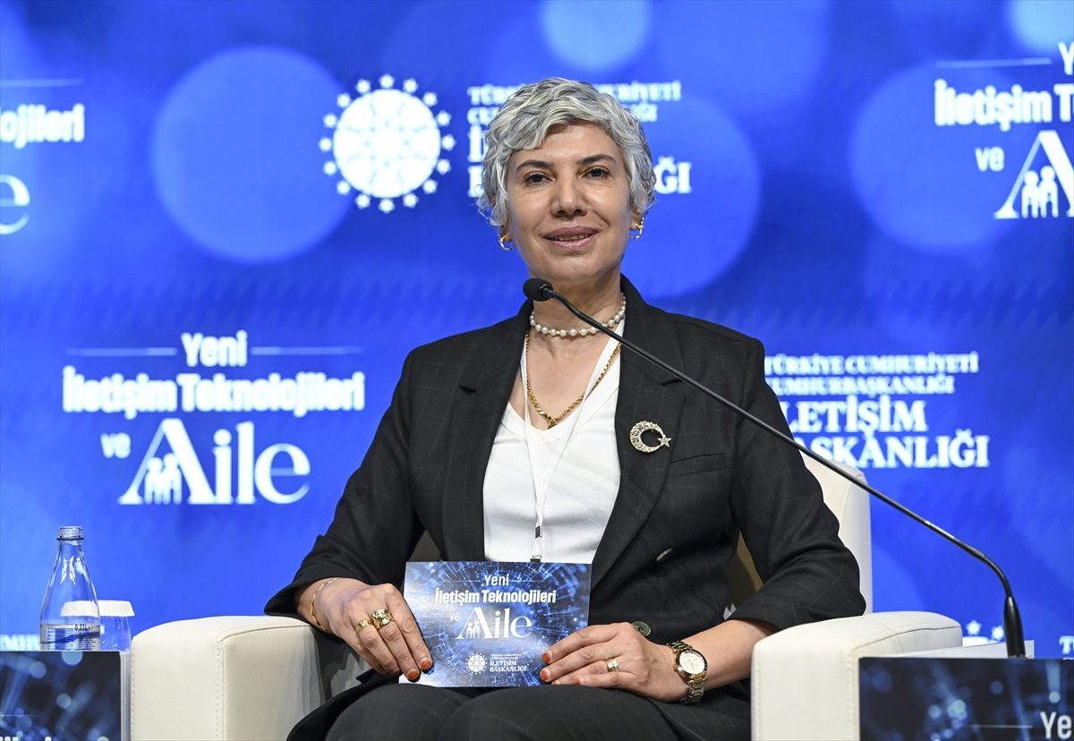 Cumhurbaşkanlığı İletişim Başkanlığından “Yeni İletişim Teknolojilerinin Aileye Etkisi” paneli