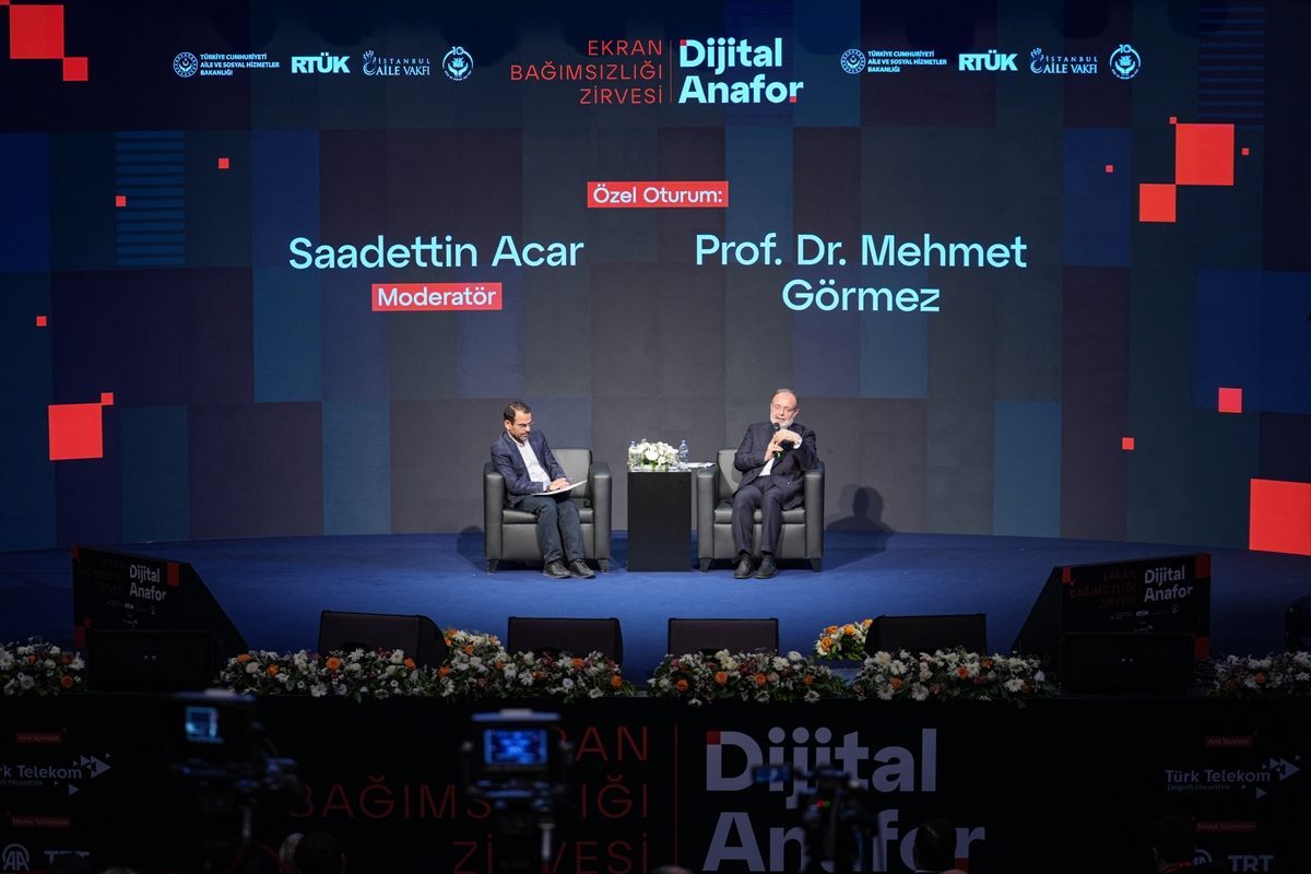Dijital Anafor: Ekran Bağımsızlığı Zirvesi’nde “Dijital Çağda Haya Ahlakı” özel oturumu gerçekleştirildi