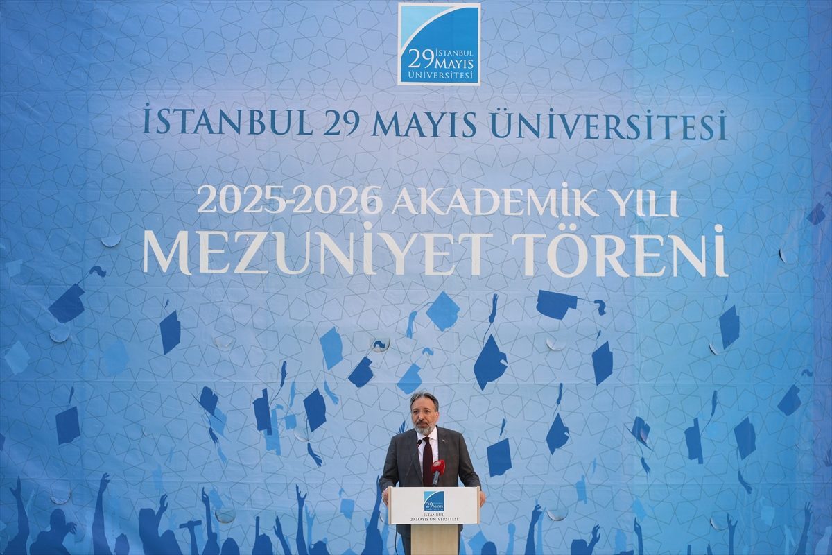 Diyanet İşleri Başkanı Arpaguş, İstanbul 29 Mayıs Üniversitesi İlahiyat Fakültesi Mezuniyet Töreni’ne katıldı: