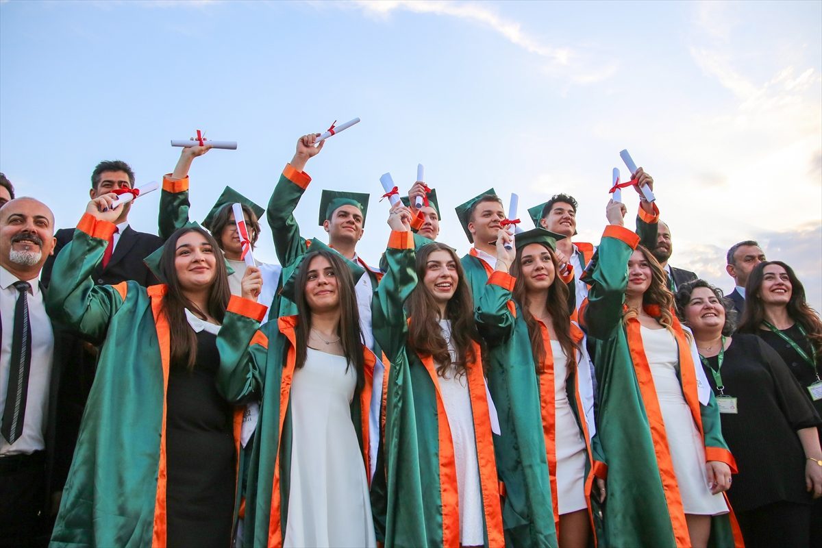 Doğa Koleji’nde 2026 lise mezuniyet töreni düzenlendi