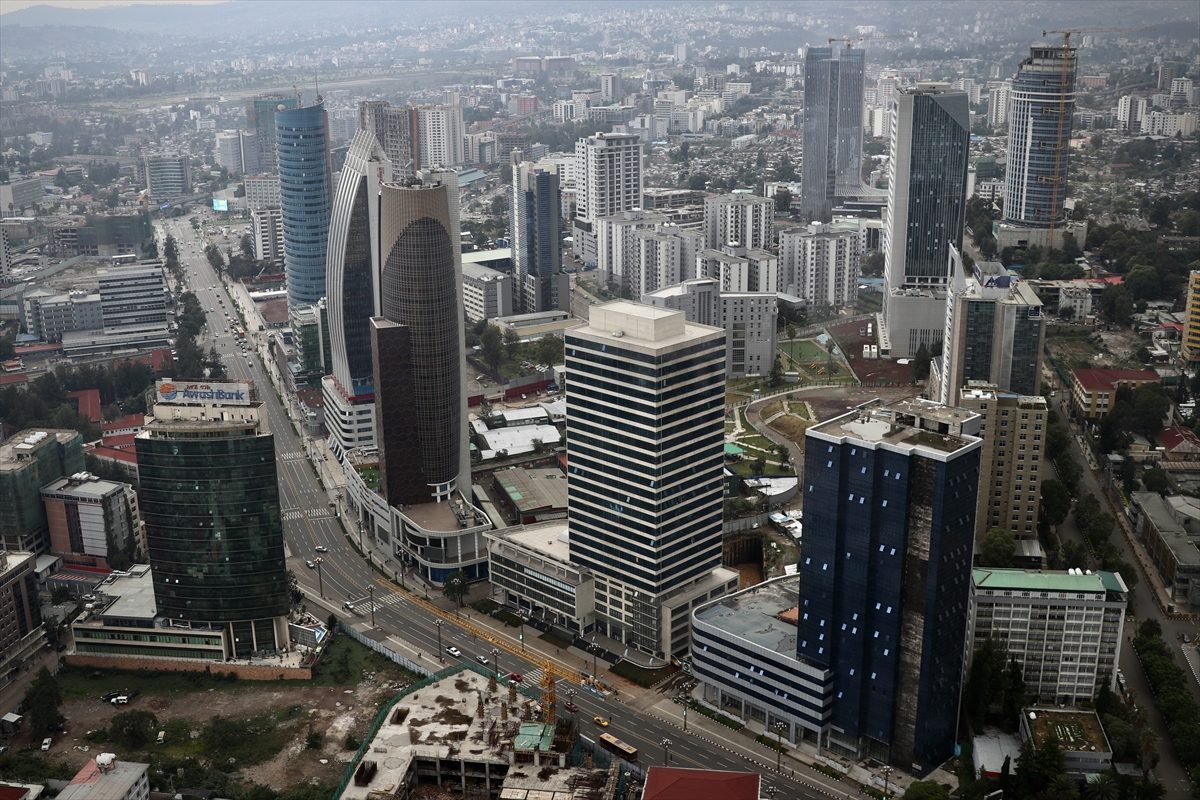 Doğu Afrika’nın en yüksek gökdeleni, Etiyopya’ya gelenlerin dikkatini çekiyor