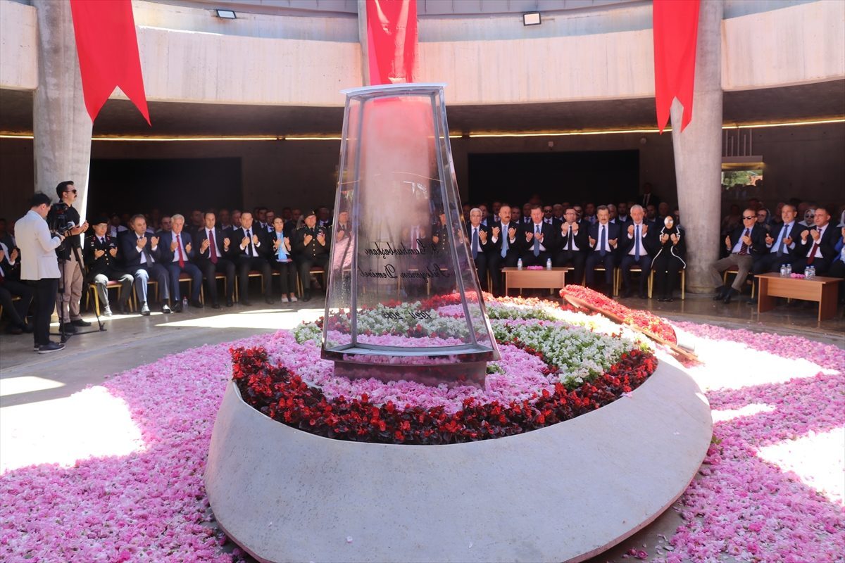 Dokuzuncu Cumhurbaşkanı Süleyman Demirel  mezarı başında anıldı