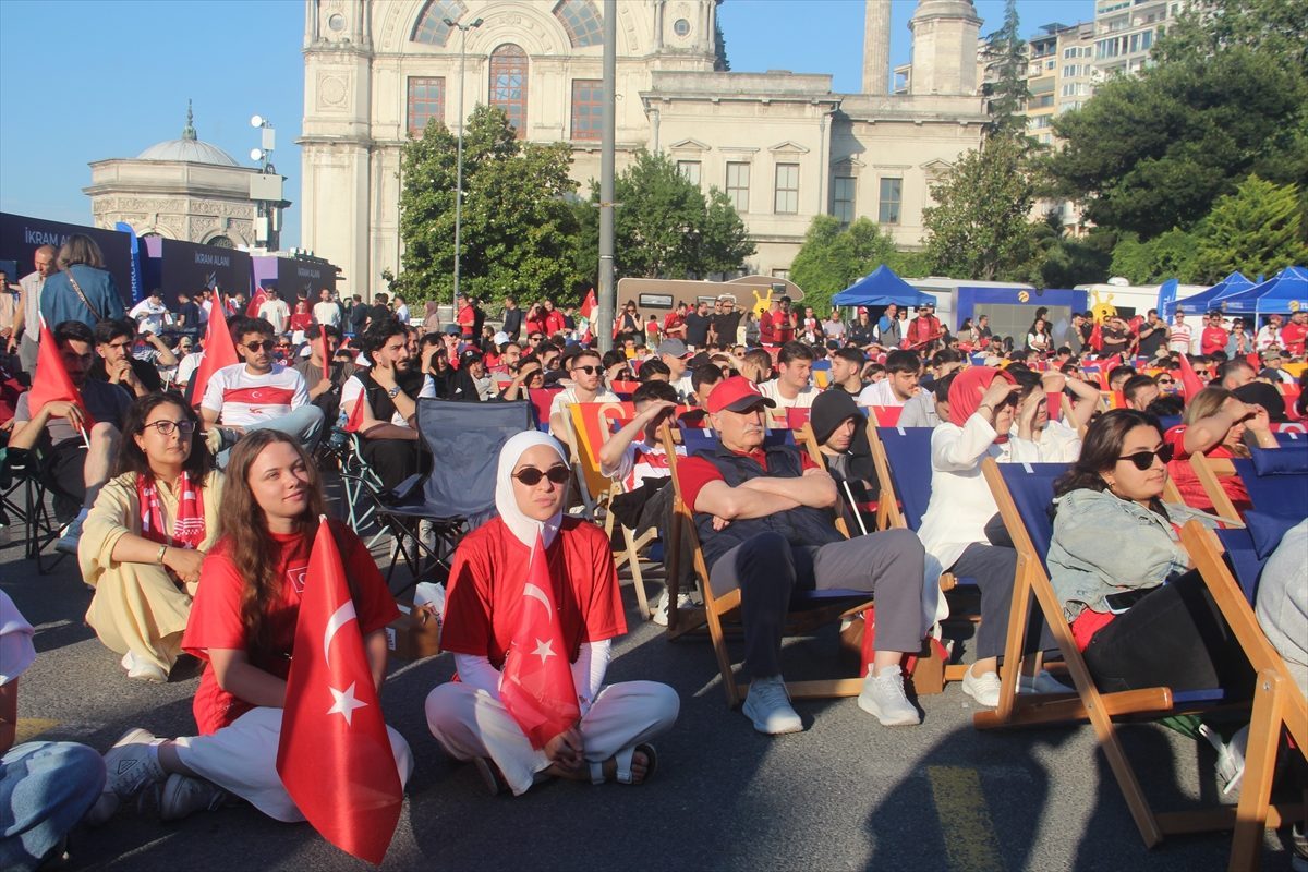 Dolmabahçe’de Turkcell ile milli maç heyecanı