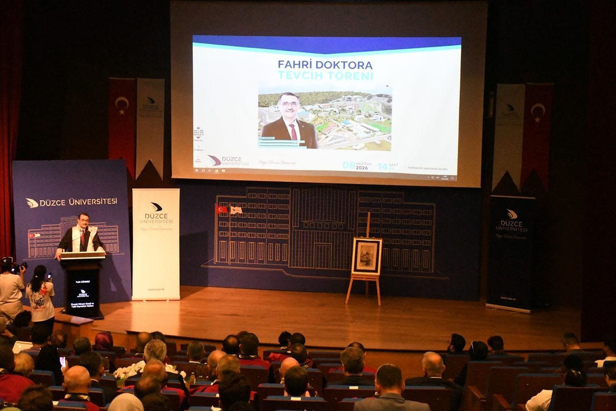 Düzce Üniversitesinde “Fahri Doktora Tevcih Töreni” düzenlendi