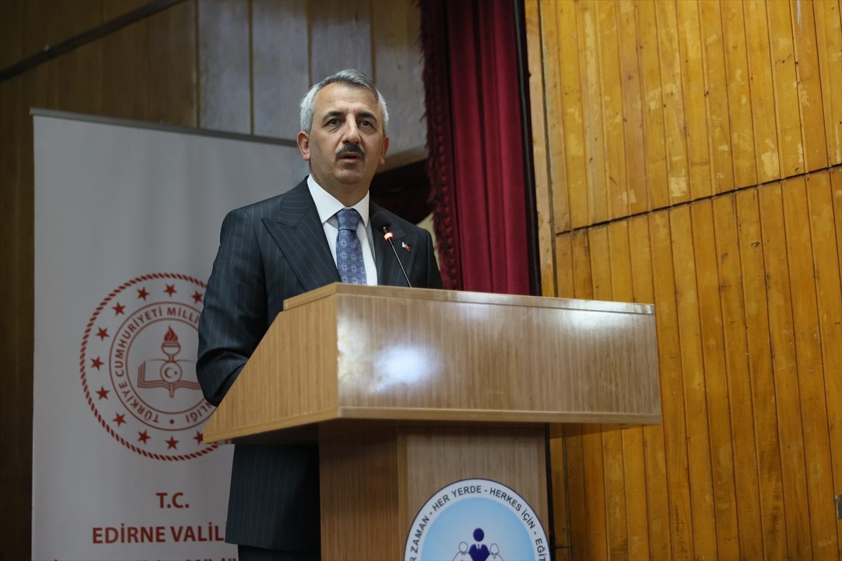 Edirne’de “Yeşilay Sağlıklı Yaşam Ligi” şampiyonları ödüllerini aldı