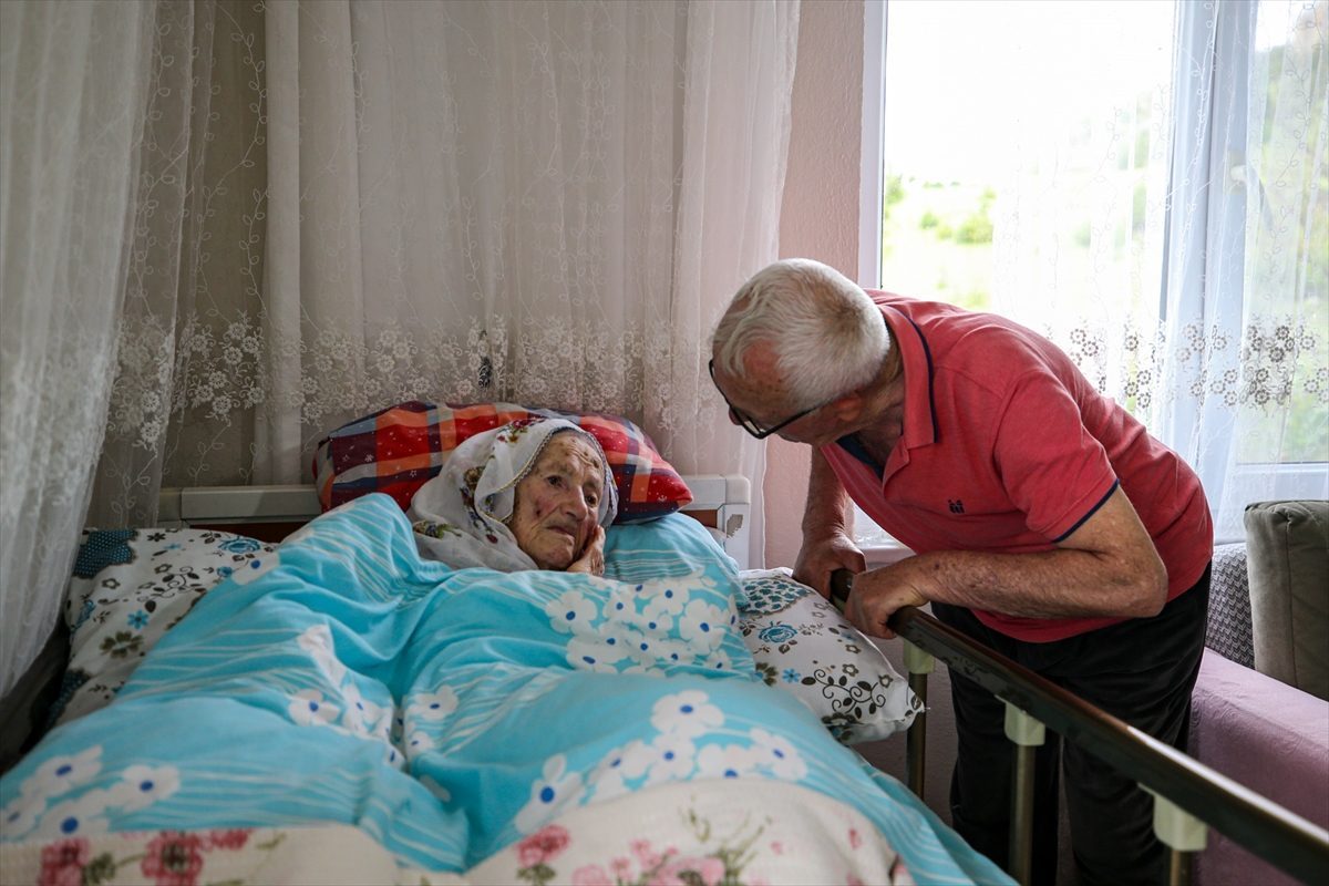 Erzurum’un asırlık çınarı Salli nine 114 yaşında
