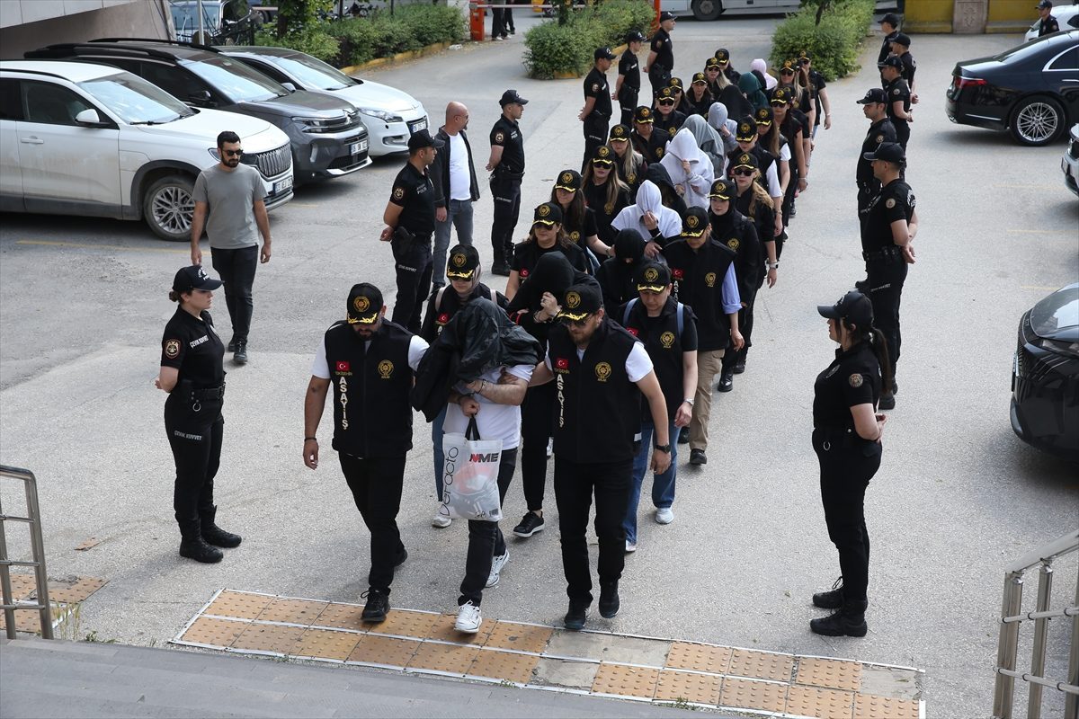 Eskişehir’deki fuhuş operasyonunda yakalanan 7 şüpheli tutuklandı