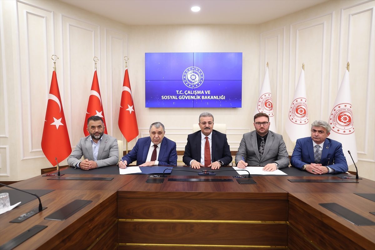 Eylem yapan Doruk Madencilik işçileri işverenle uzlaştı