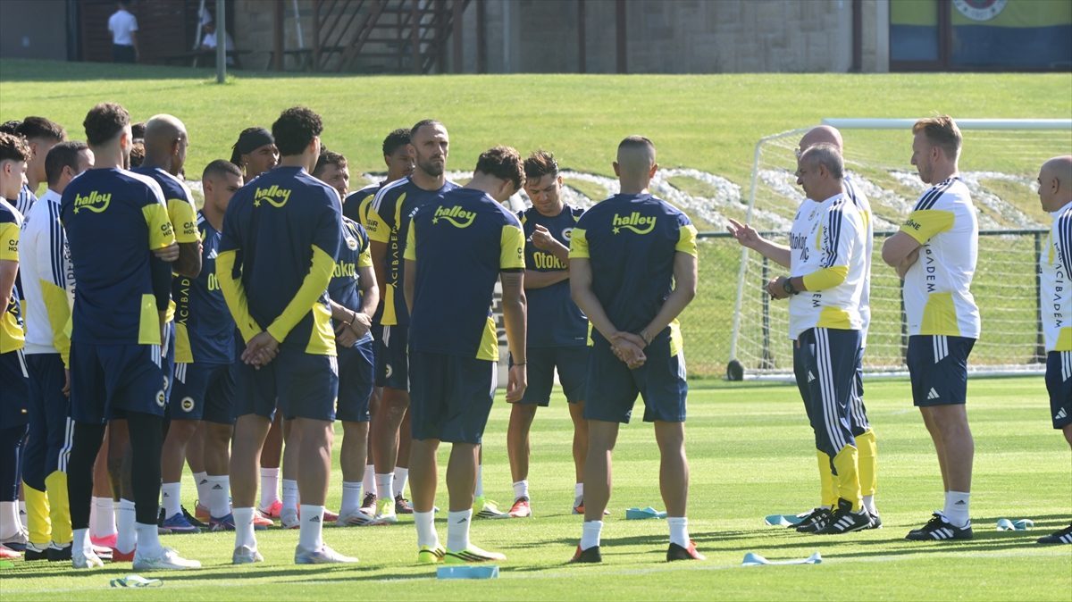 Fenerbahçe, yeni sezon hazırlıklarına başladı