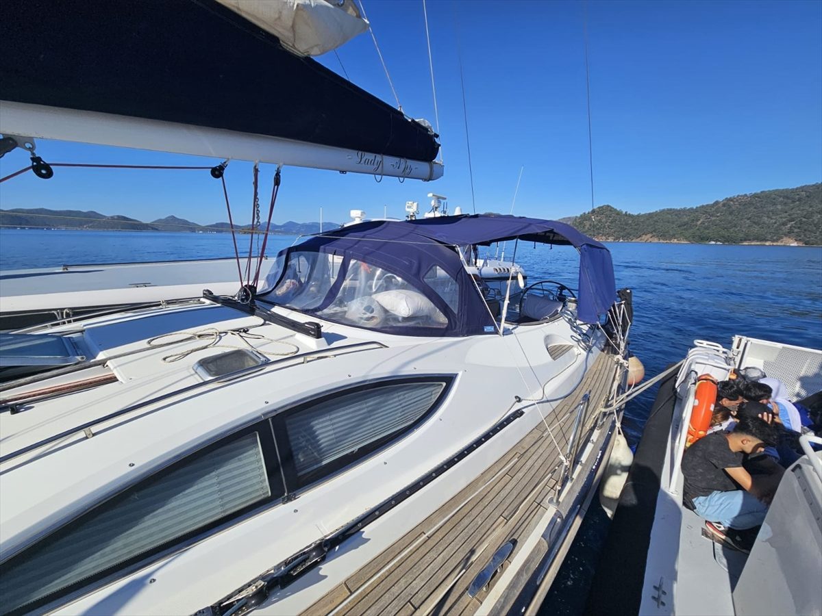 Fethiye açıklarında 36 düzensiz göçmen yakalandı