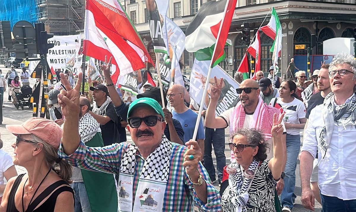 Filistin ve Lübnan’a saldırılarını sürdüren İsrail, İsveç’te protesto edildi