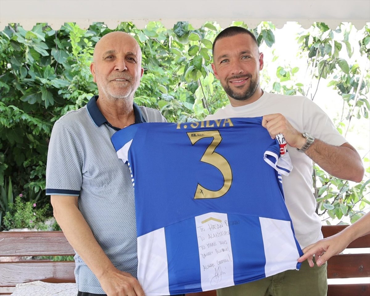 Francesco Farioli’den Alanyaspor Başkanı Çavuşoğlu’na ziyaret