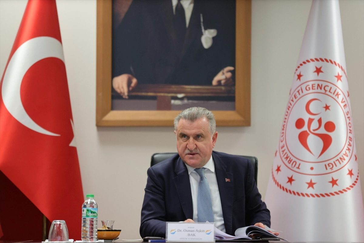Gençlik ve Spor Bakanı Osman Aşkın Bak’tan 2027 Avrupa Oyunları mesajı: