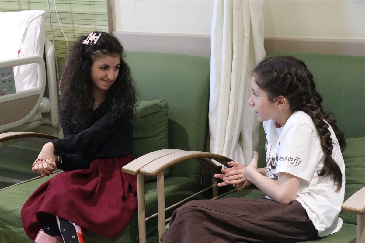 Hastane koridorlarında yolları kesişen iki anne, 8 yıldır yoldaşlık ediyor
