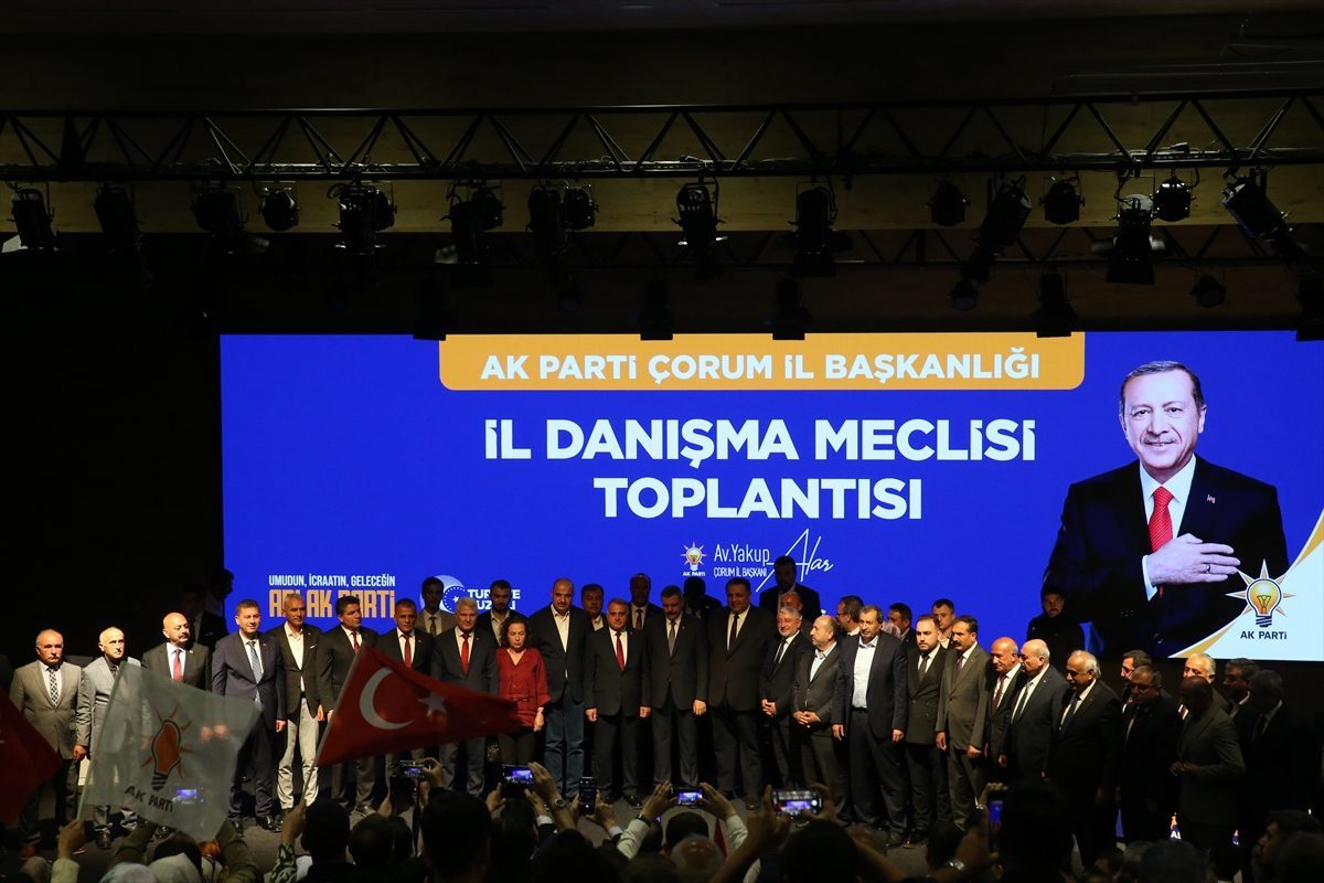 İçişleri Bakanı Çiftçi, AK Parti Çorum İl Başkanlığı Danışma Toplantısı’nda konuştu: