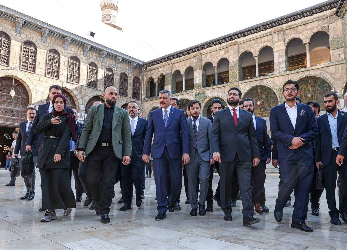 İçişleri Bakanı Çiftçi, Şam temaslarının ardından Emevi Camii’ni ziyaret etti