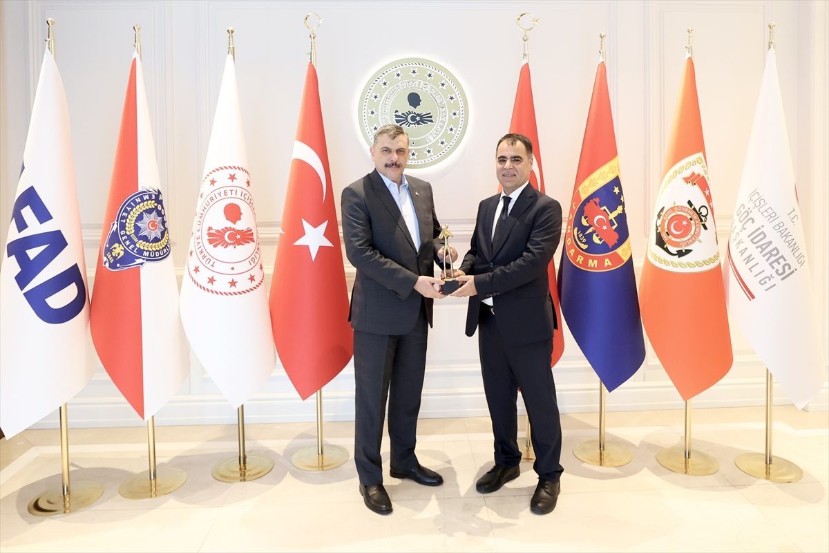 İçişleri Bakanı Çiftçi, Türkiye Haber Kameramanları Derneği yönetimini kabul etti: