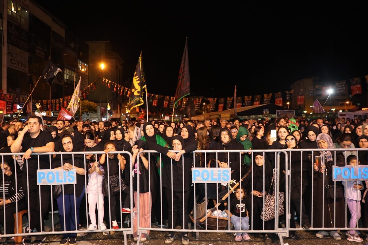 Iğdır’da “Tasua Gecesi” merasiminde binlerce kişi bir araya geldi