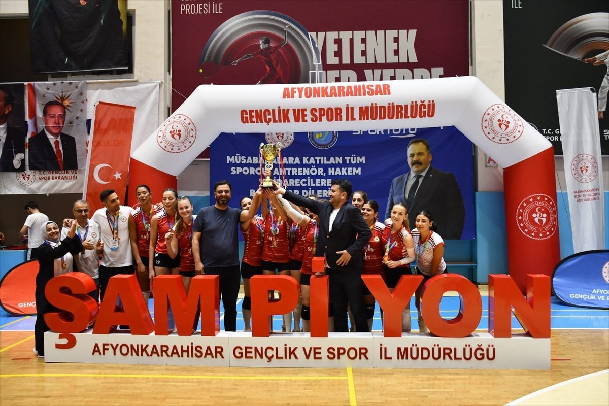 İşitme Engelliler Türkiye Voleybol Şampiyonası Afyonkarahisar’da yapıldı