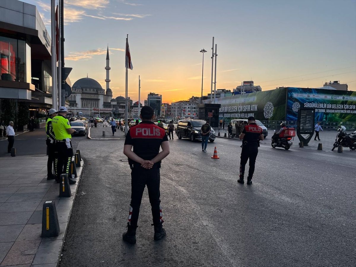 İstanbul polisinden kent genelinde “huzur” uygulaması